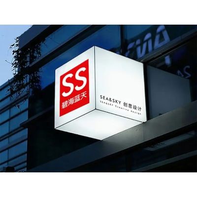 Full Color 1R1G1B HD Magic Cube LED-Display mit IP31-Eisen-Schrank